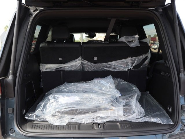 2024 Jeep Wagoneer Base photo 8