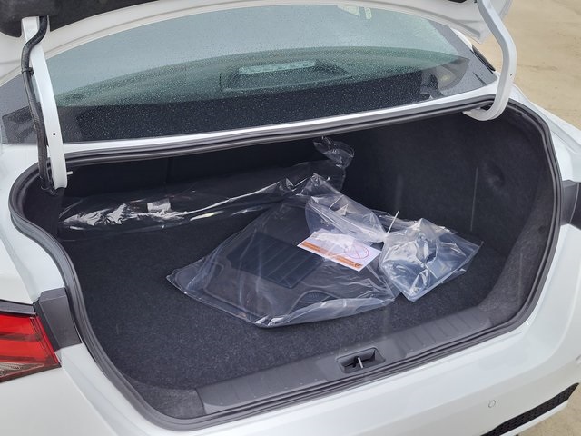 2025 Nissan Sentra S photo 4