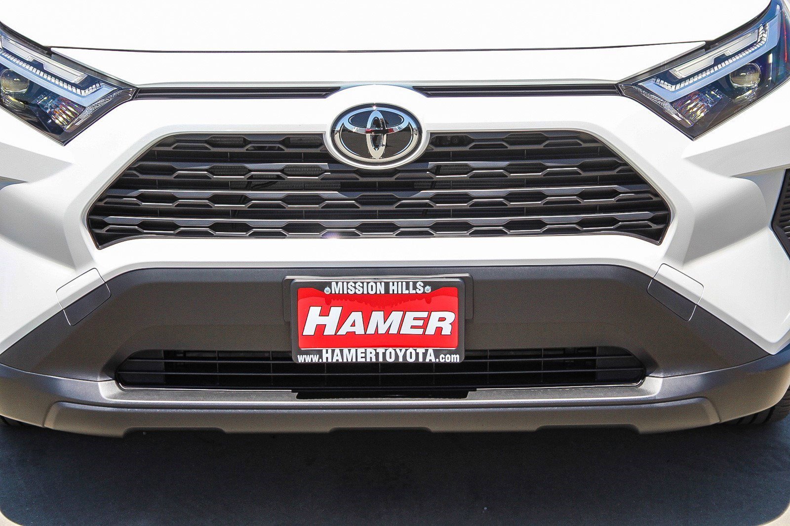 2025 Toyota RAV4 Hybrid XLE photo 11