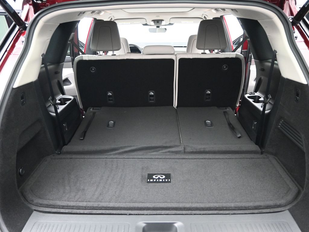 2026 Infiniti QX60 Luxe photo 12