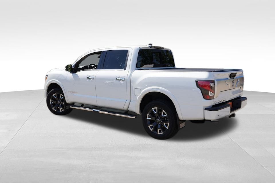 2024 Nissan Titan Platinum Reserve photo 8