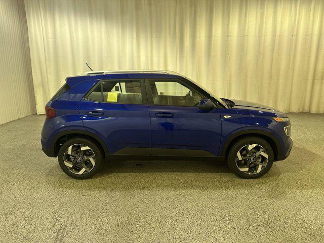 2026 Hyundai Venue SEL photo 4