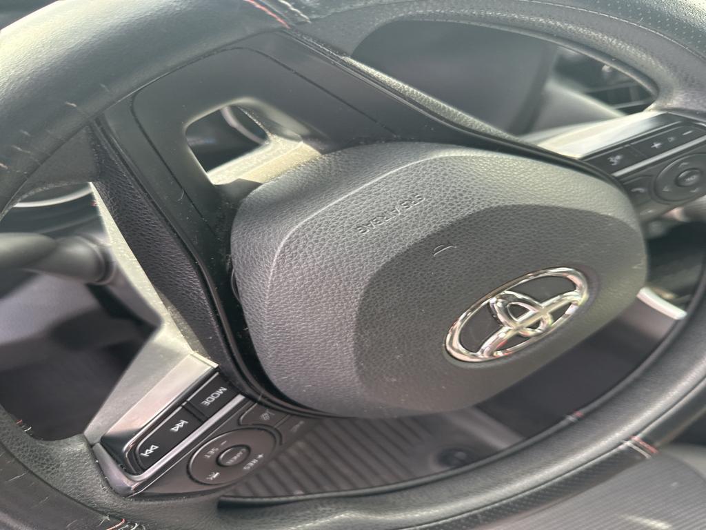 2022 Toyota RAV4 Hybrid LE photo 2