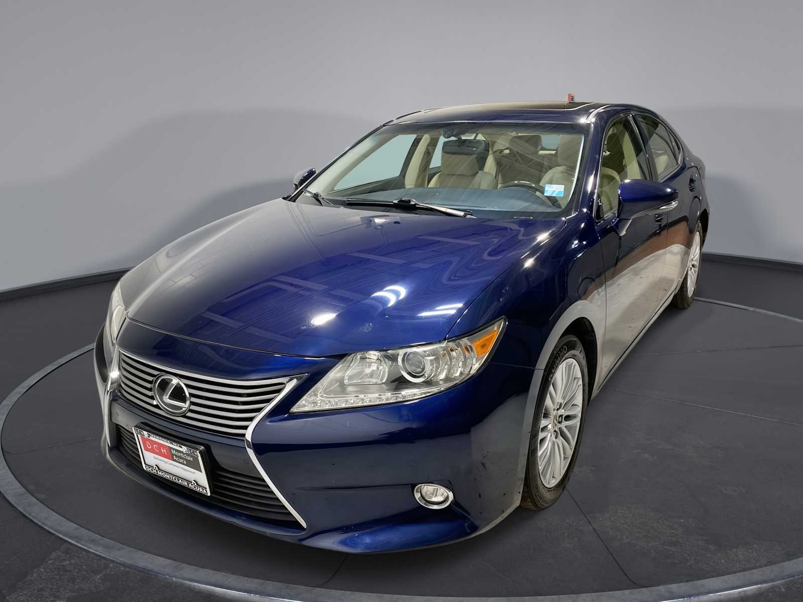 2015 Lexus ES 350's photo