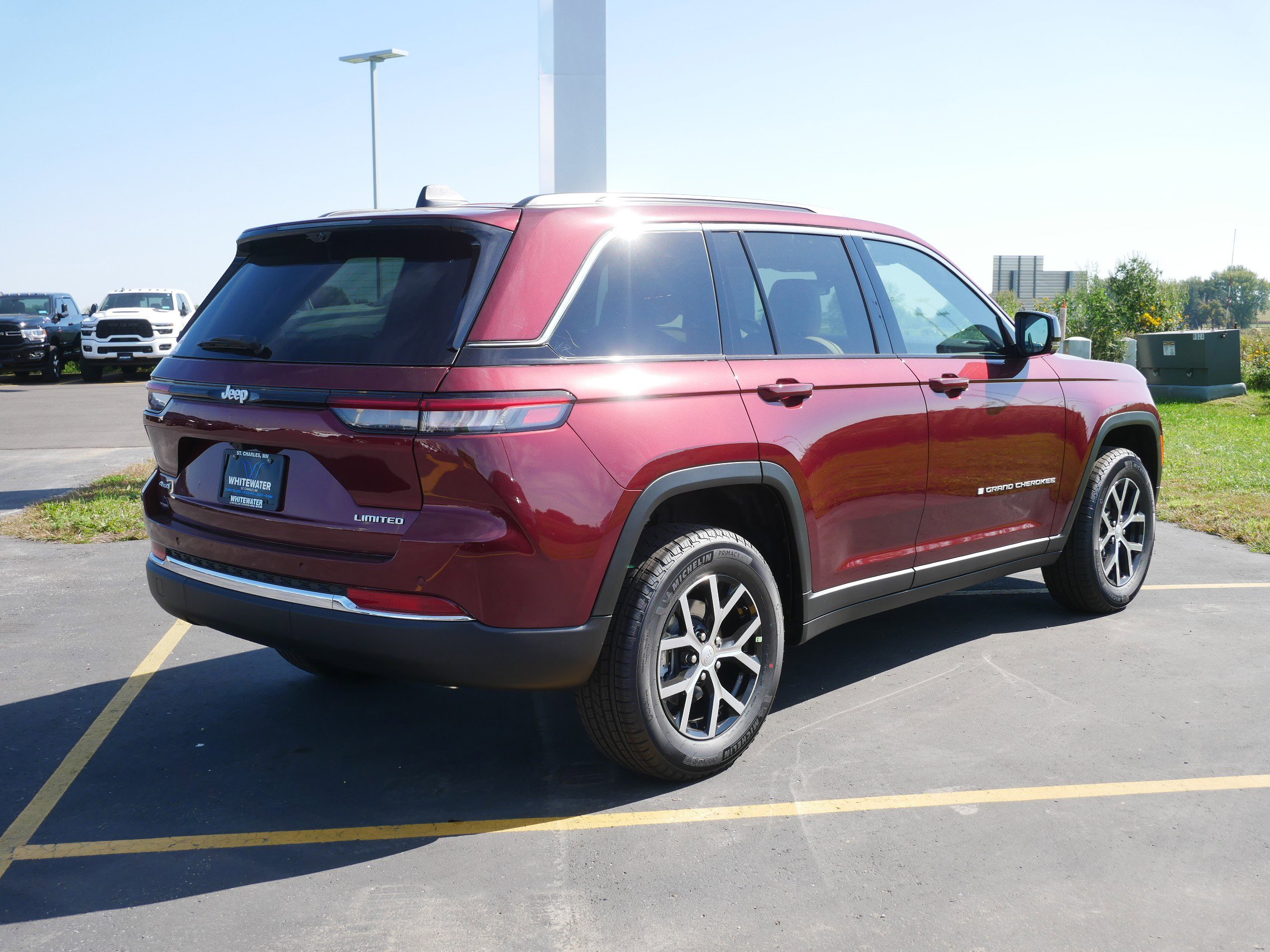 2025 Jeep Grand Cherokee Altitude X photo 2