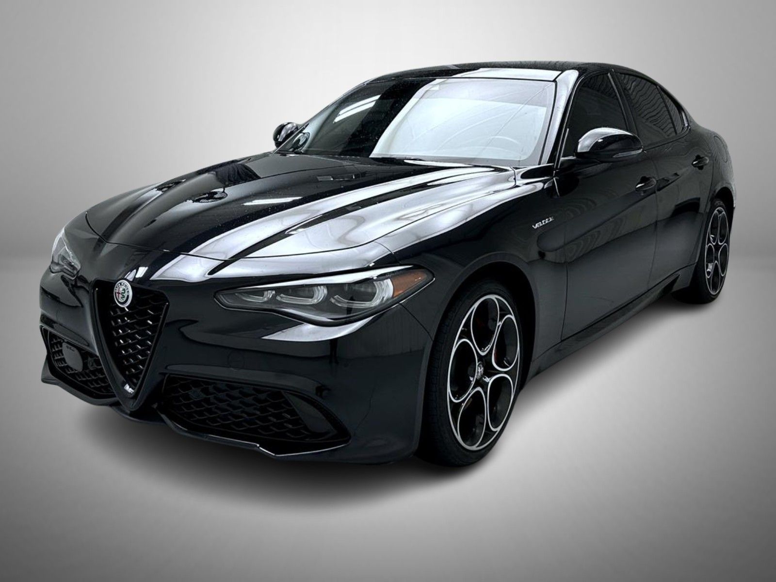 2024 Alfa Romeo Giulia Veloce's photo