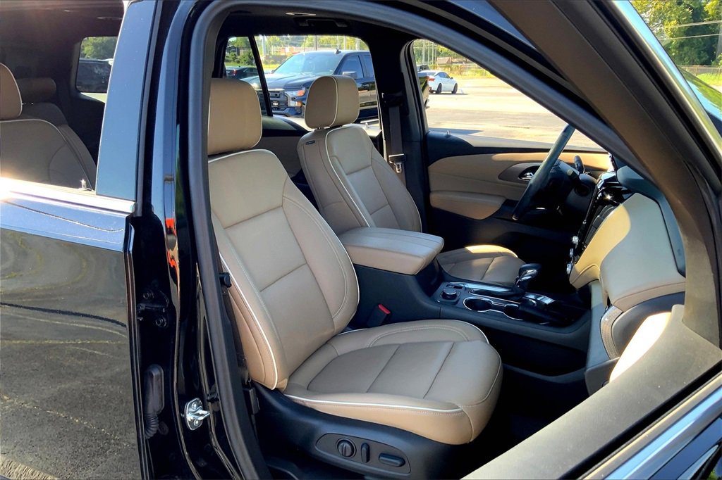 2023 Chevrolet Traverse Premier photo 7