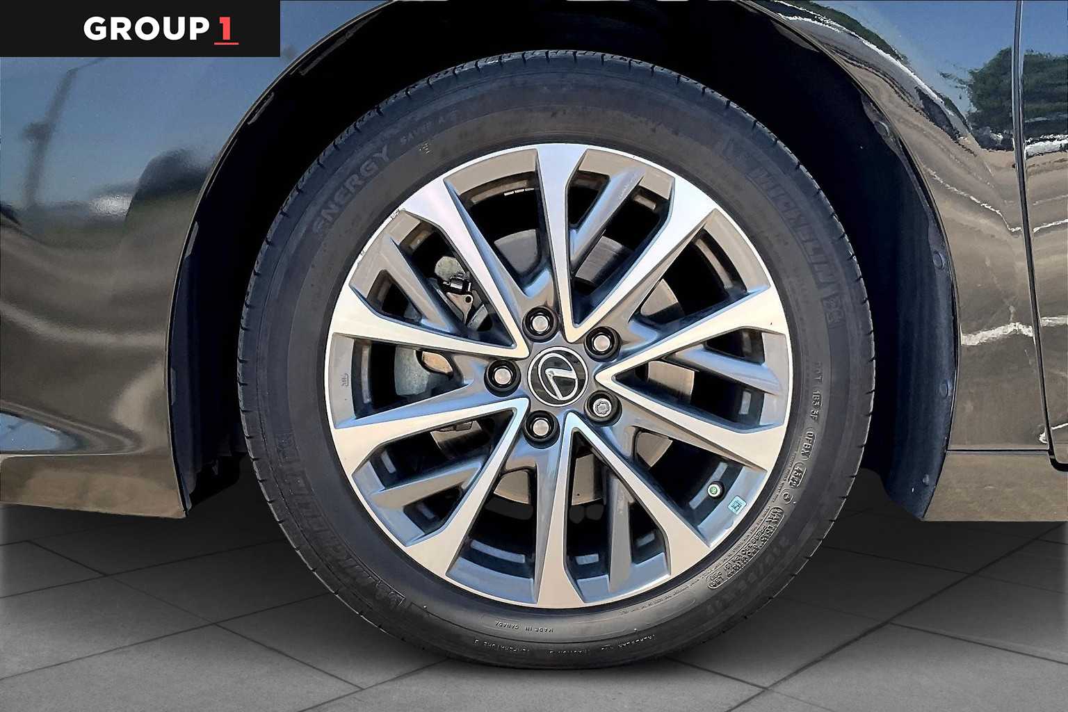 2023 Lexus ES 350 photo 8