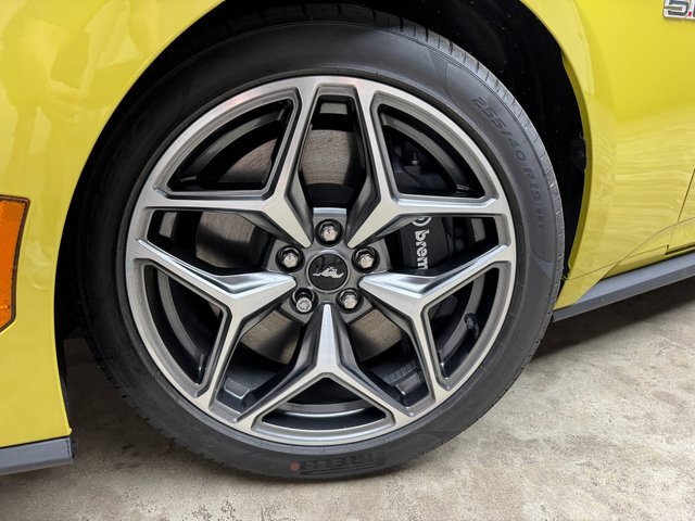 2025 Ford Mustang GT Premium photo 25