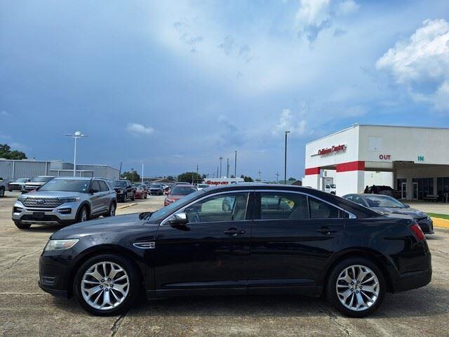 2019 Ford Taurus Limited photo 2