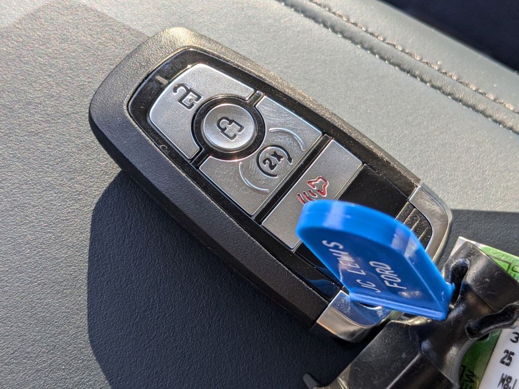 2025 Ford Maverick XLT photo 29