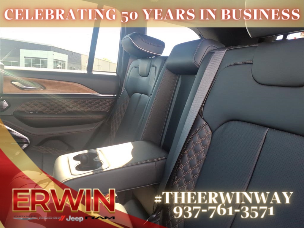 2025 Jeep Grand Cherokee Summit Reserve photo 2