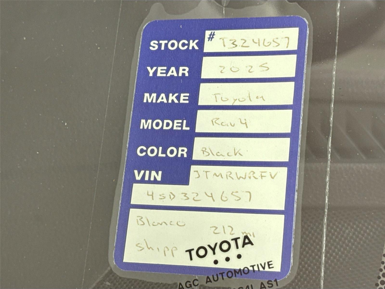 2025 Toyota RAV4 Hybrid XLE photo 43