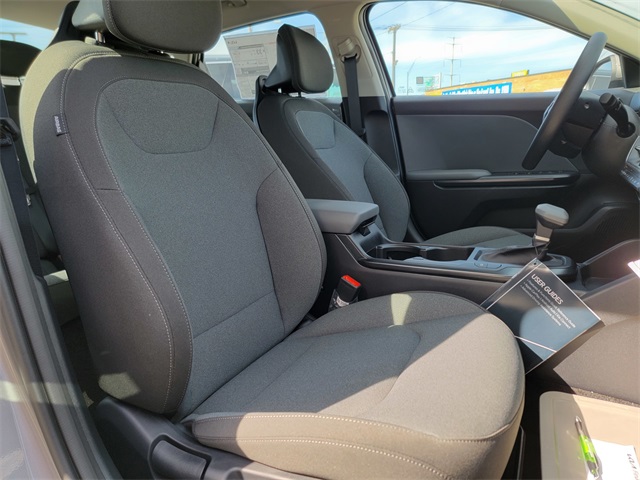 2025 Kia K4 LXS photo 16