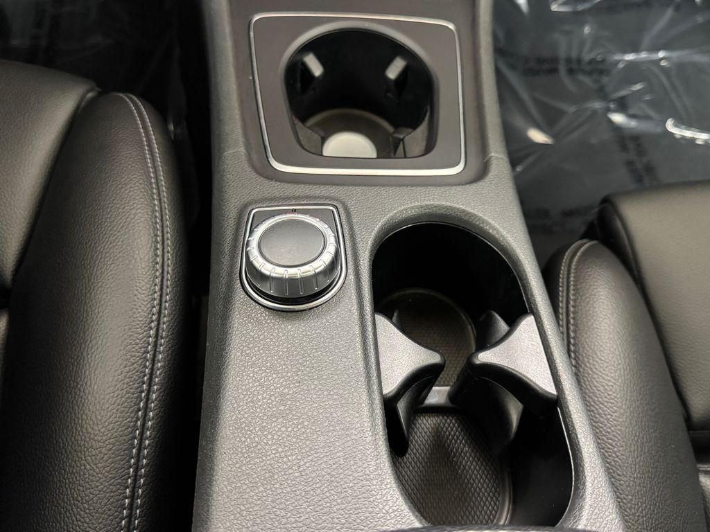 2020 Mercedes Benz GLA 250 4MATIC photo 34