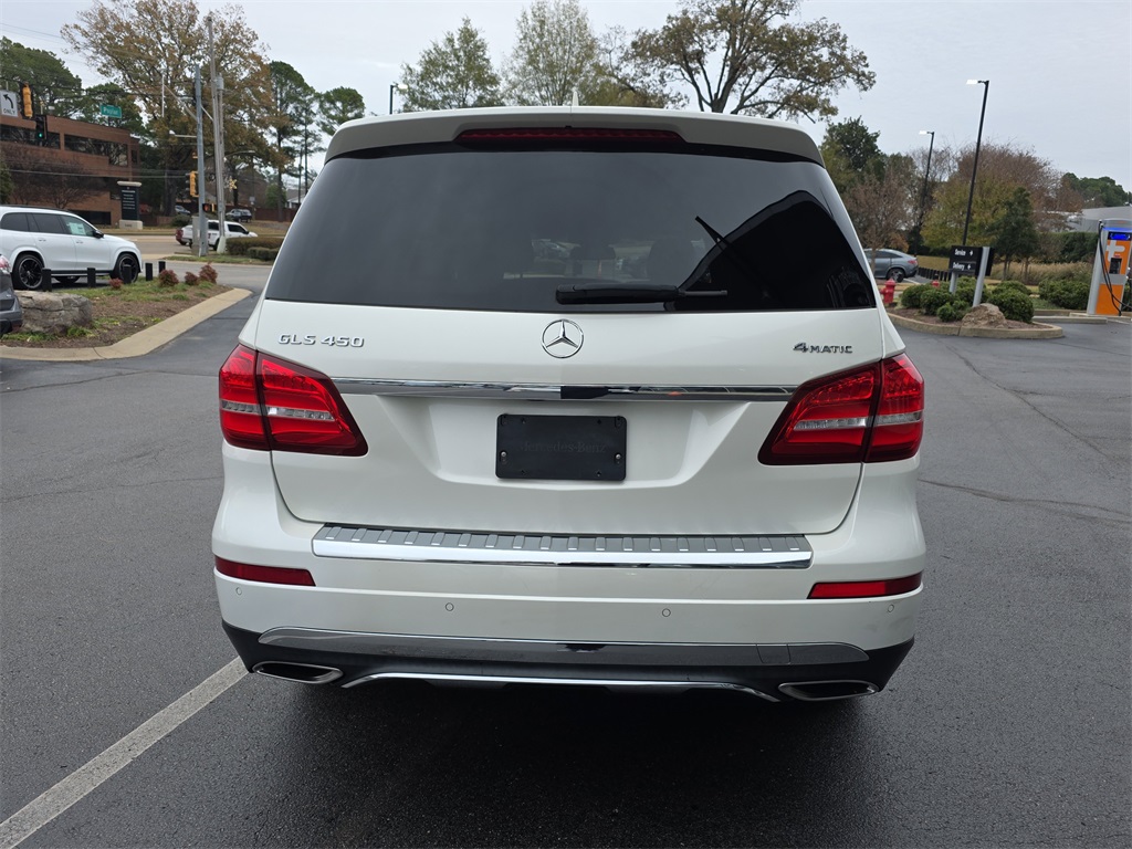 2017 Mercedes Benz GLS 450 4MATIC photo 4