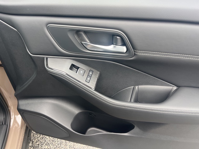 2025 Nissan Rogue SL photo 20