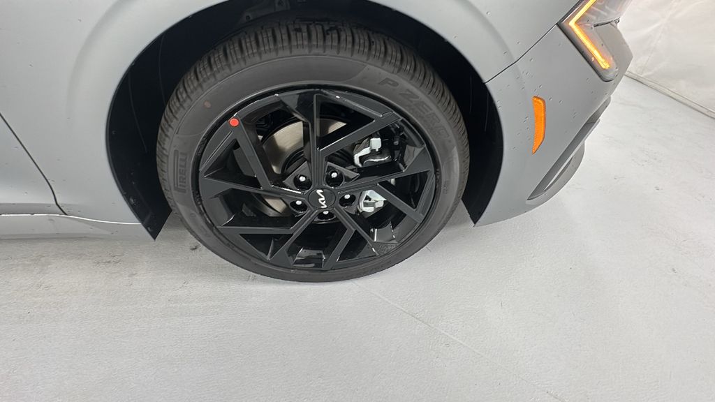 2026 Kia K5 GT-Line photo 9