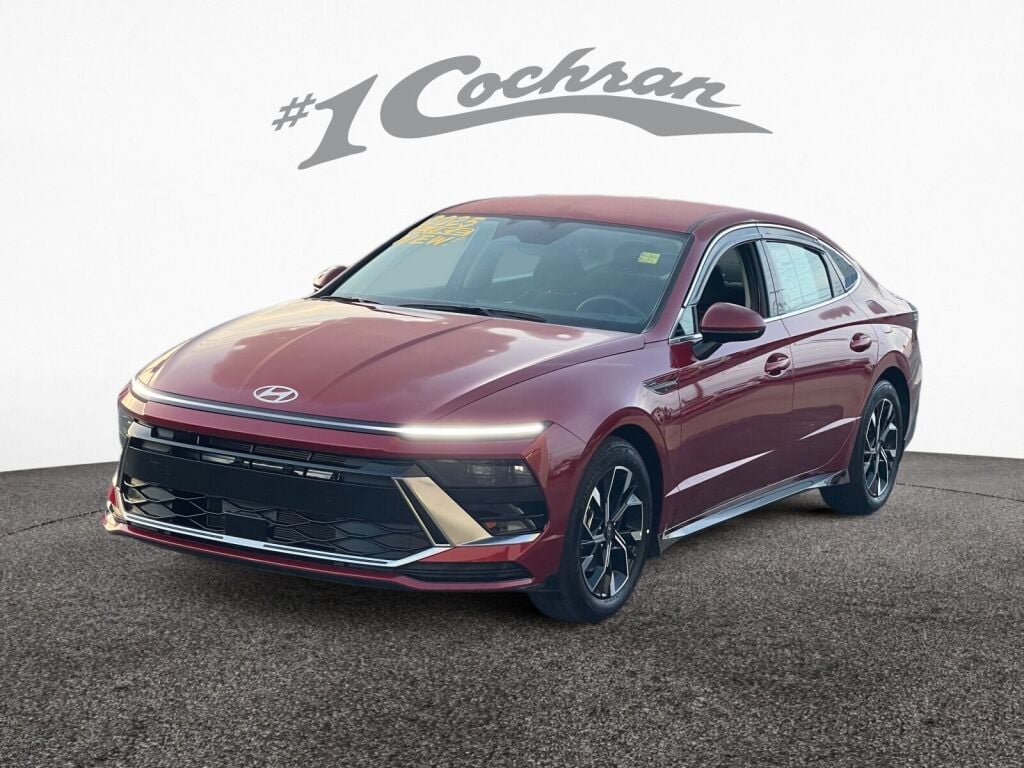 2025 Hyundai Sonata SEL photo 3