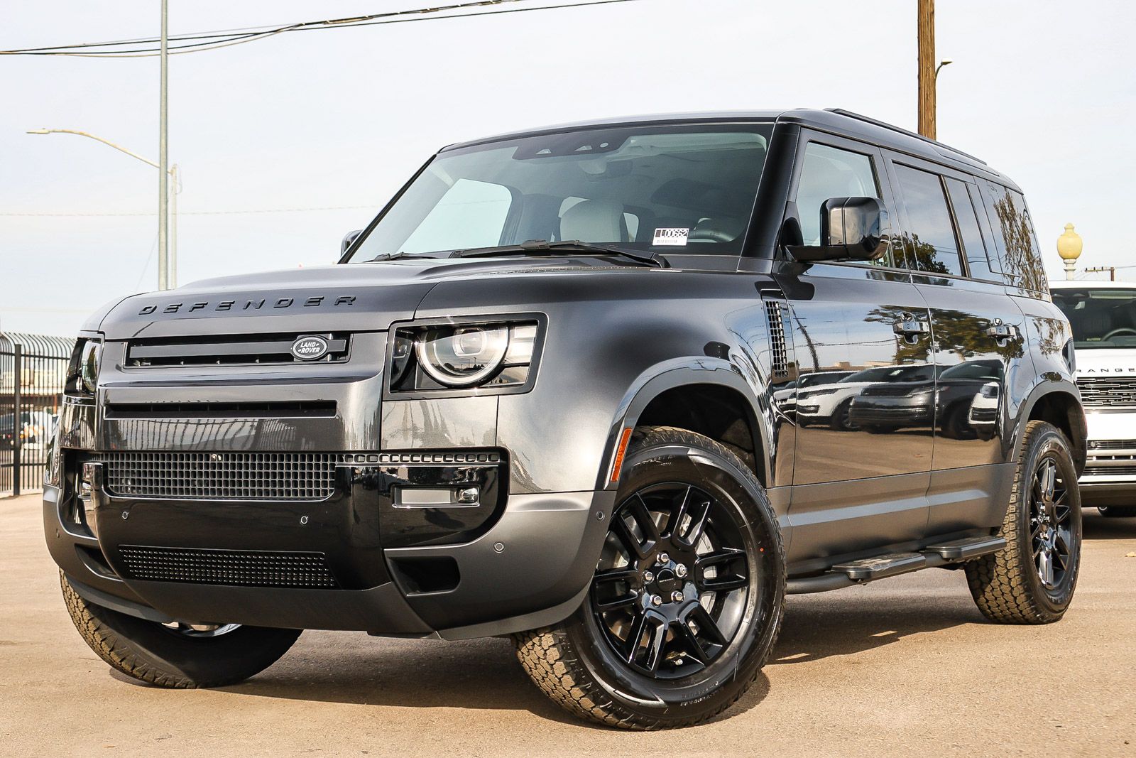 2026 Land Rover Defender S's photo