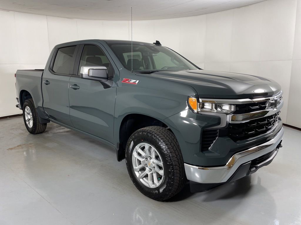 2026 Chevrolet Silverado 1500 LT photo 2