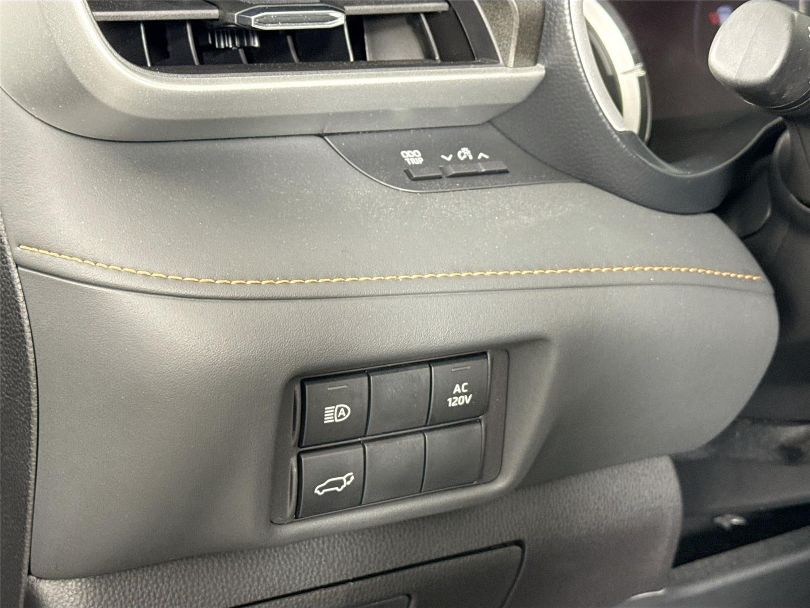 2023 Toyota Highlander Hybrid Bronze Edition photo 13