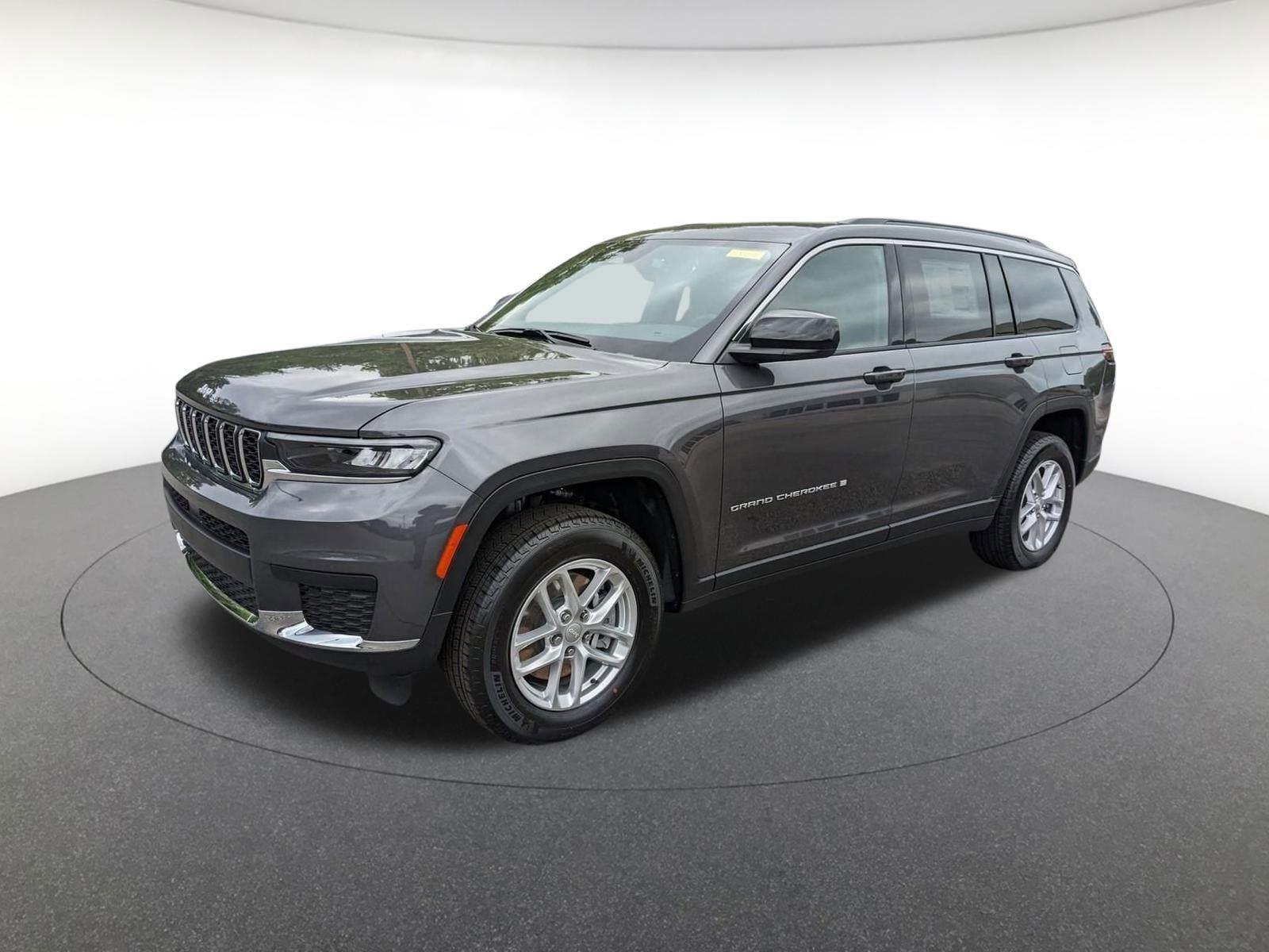 2025 Jeep Grand Cherokee Laredo X photo 6