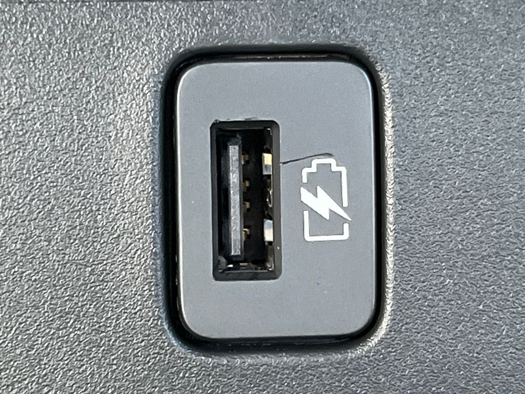 2025 Nissan Sentra SV photo 28
