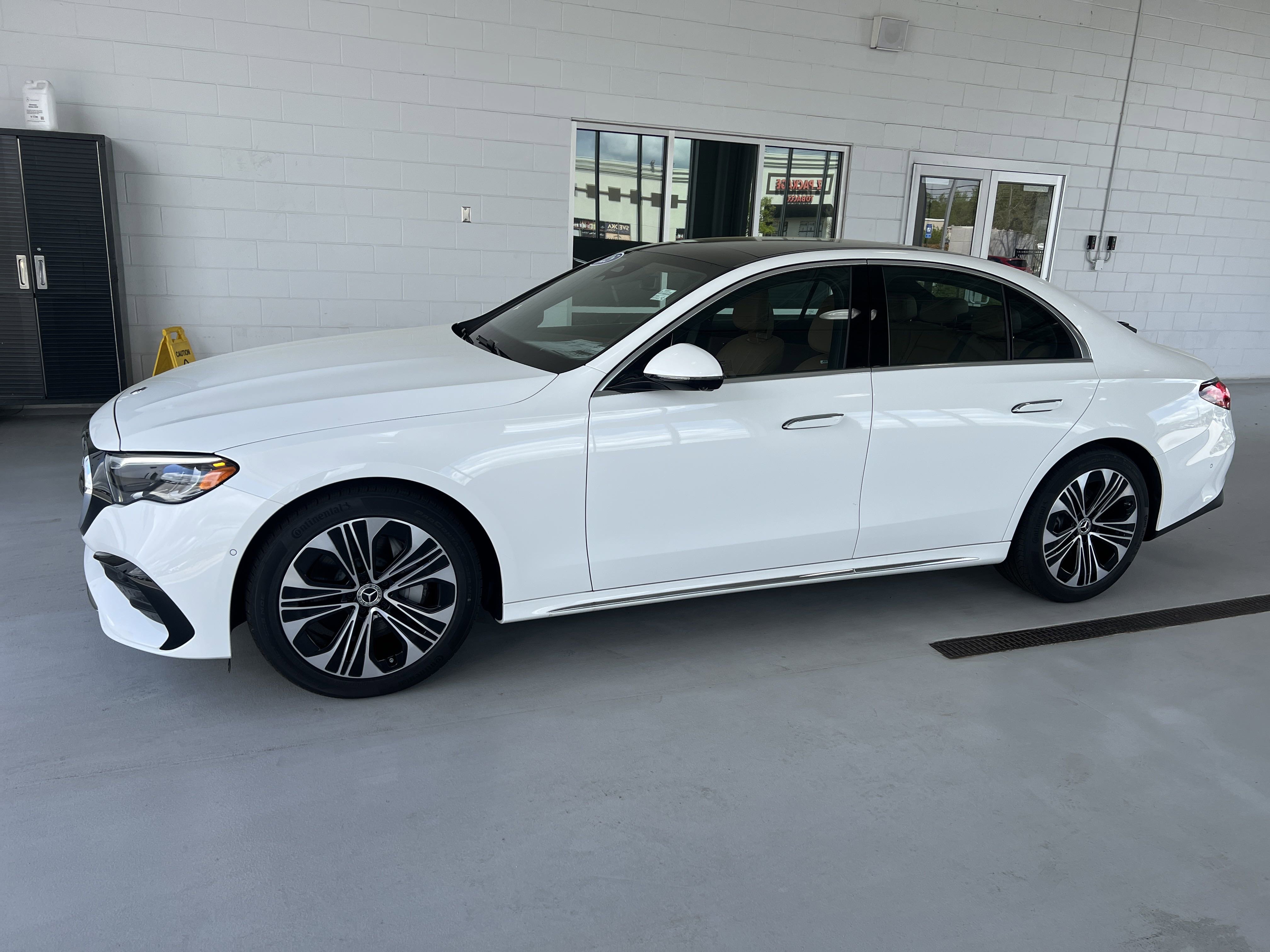 2025 Mercedes Benz E photo 2