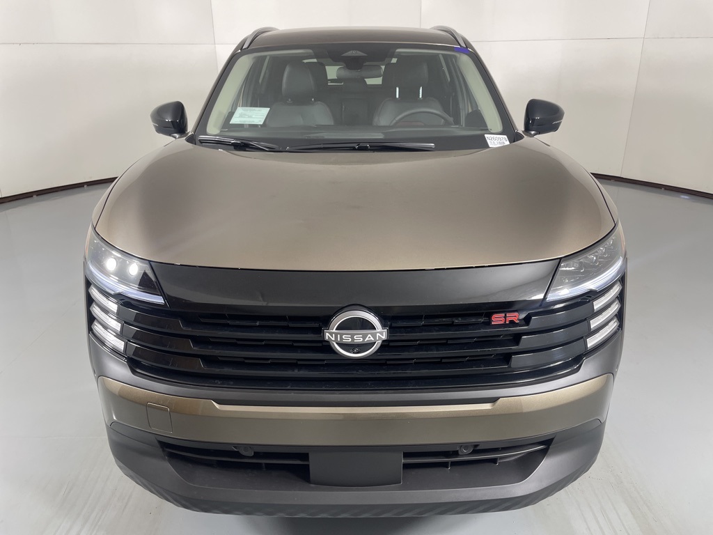 2026 Nissan Kicks SR photo 3