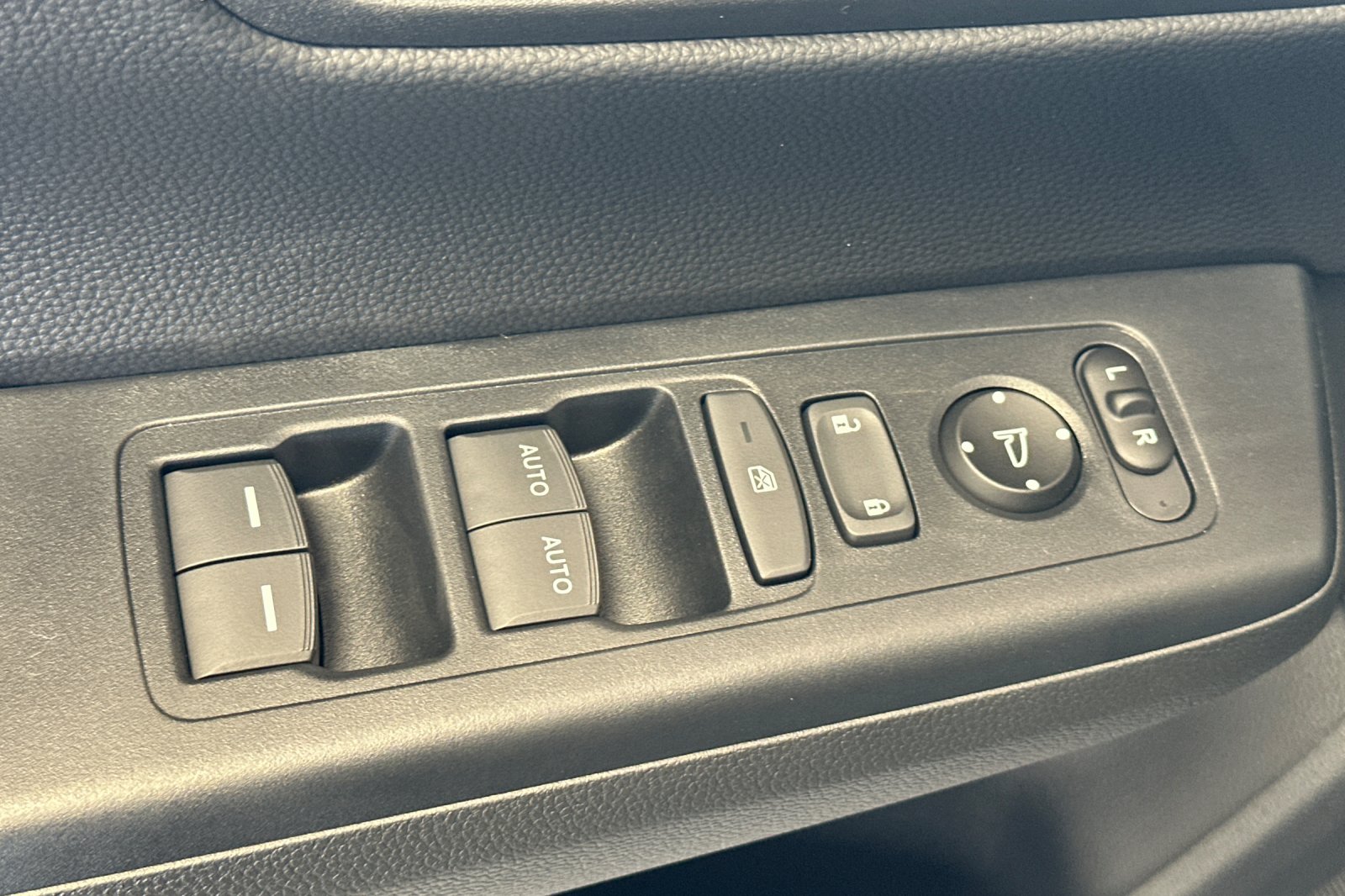 2026 Honda CR-V Hybrid Sport photo 10