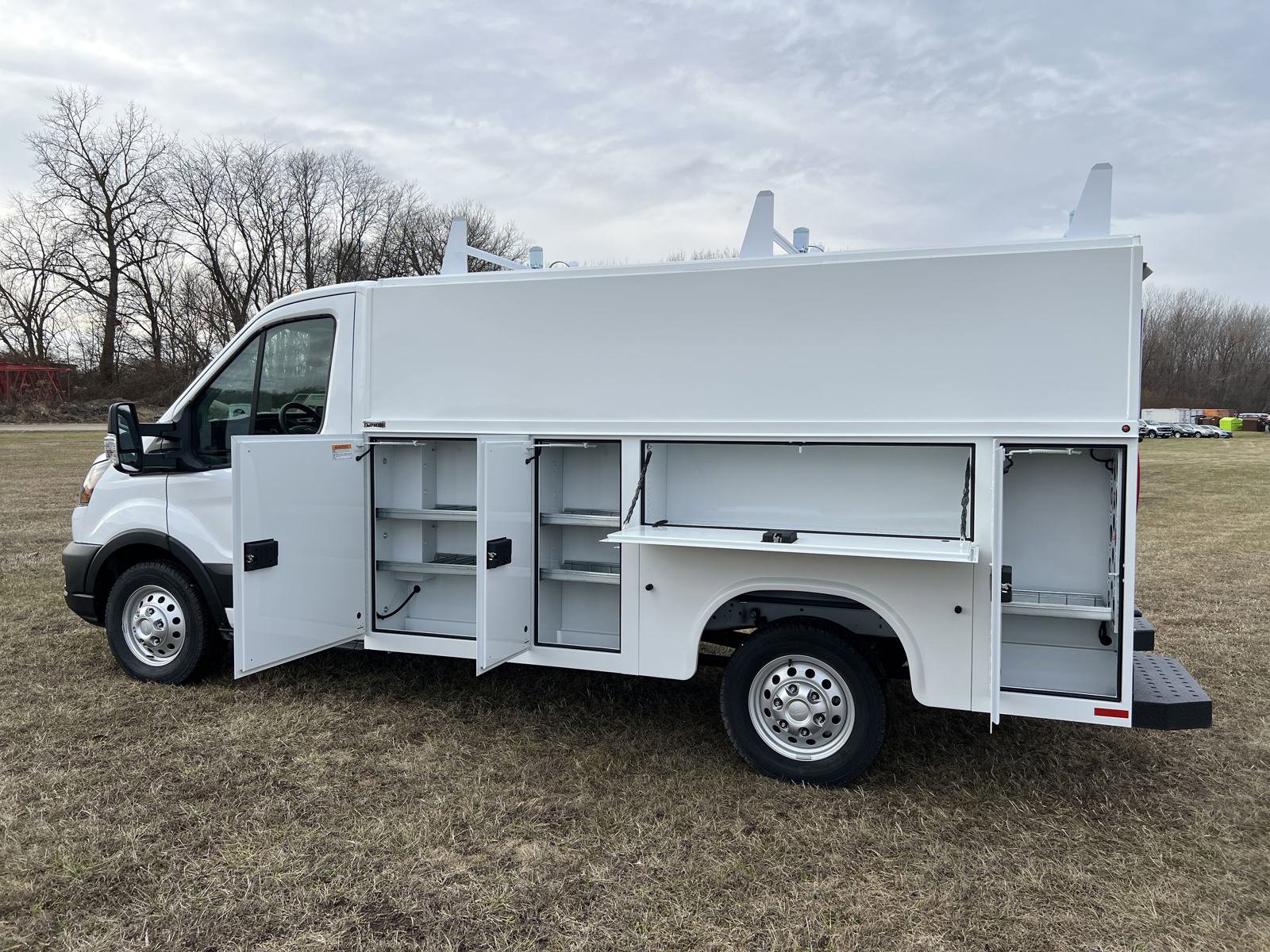 2024 Ford Transit Chassis Cutaway photo 2