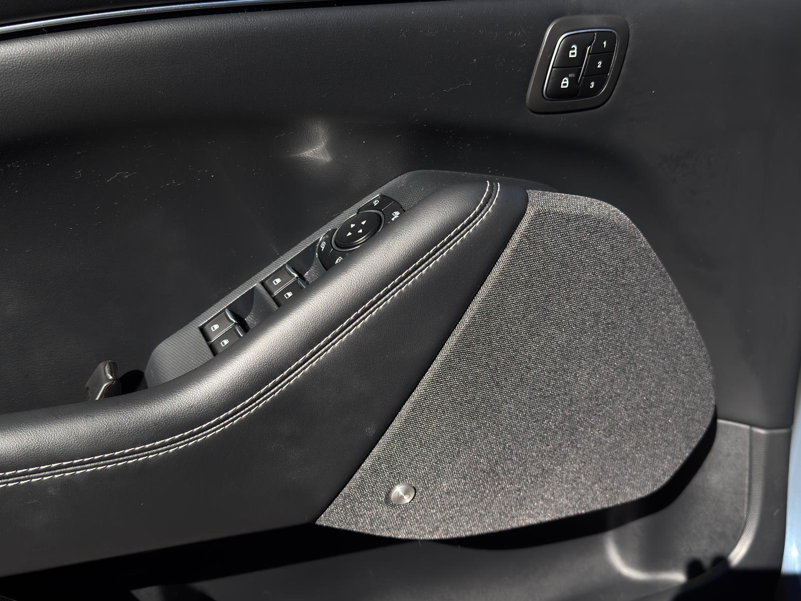 2023 Ford Mustang Mach-E Premium photo 13