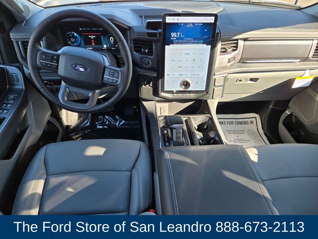 2025 Ford F-150 Lightning photo 13
