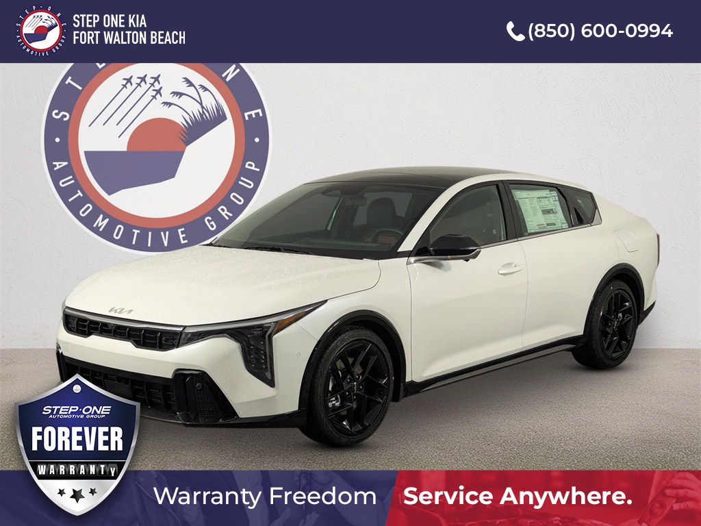 2025 Kia K4 GT-Line Turbo's photo