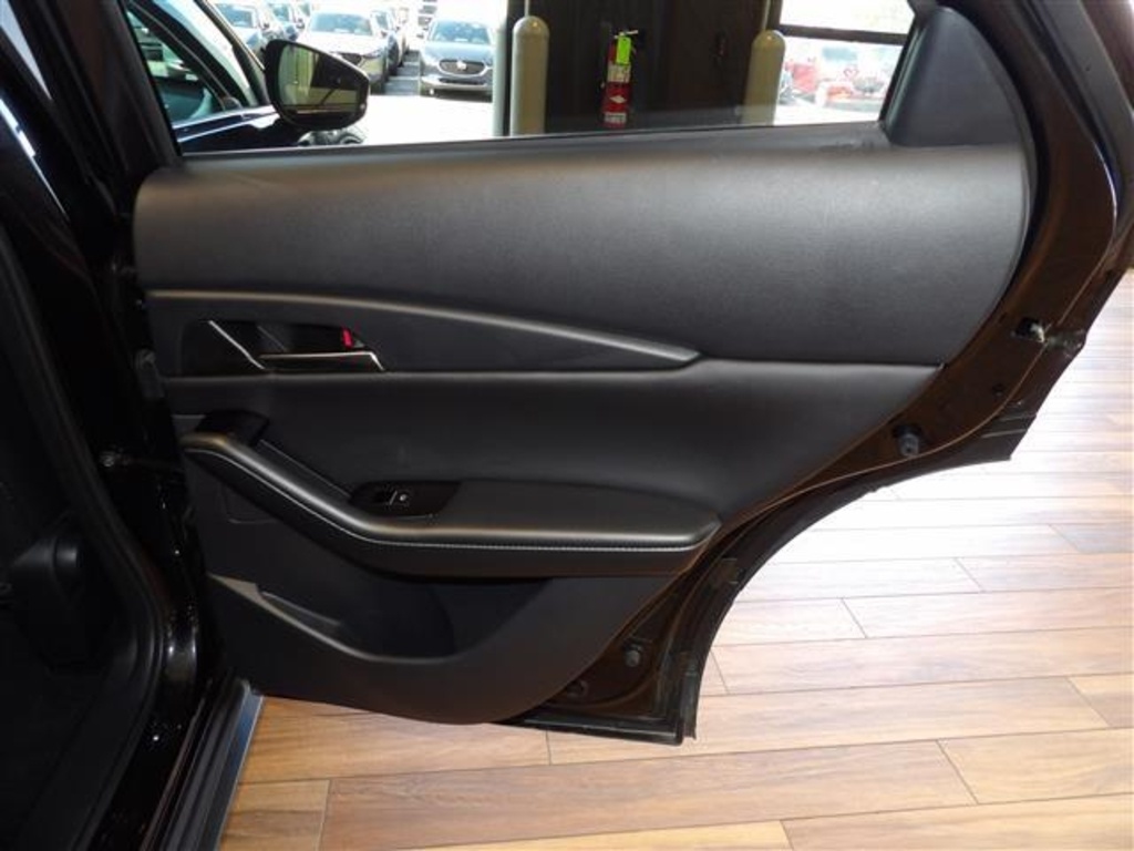 2025 Mazda CX-30 2.5 S Preferred photo 16