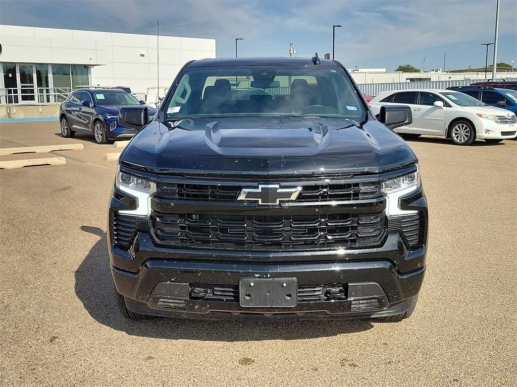 2024 Chevrolet Silverado 1500 RST photo 2