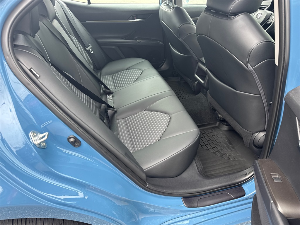 2023 Toyota Camry SE photo 14