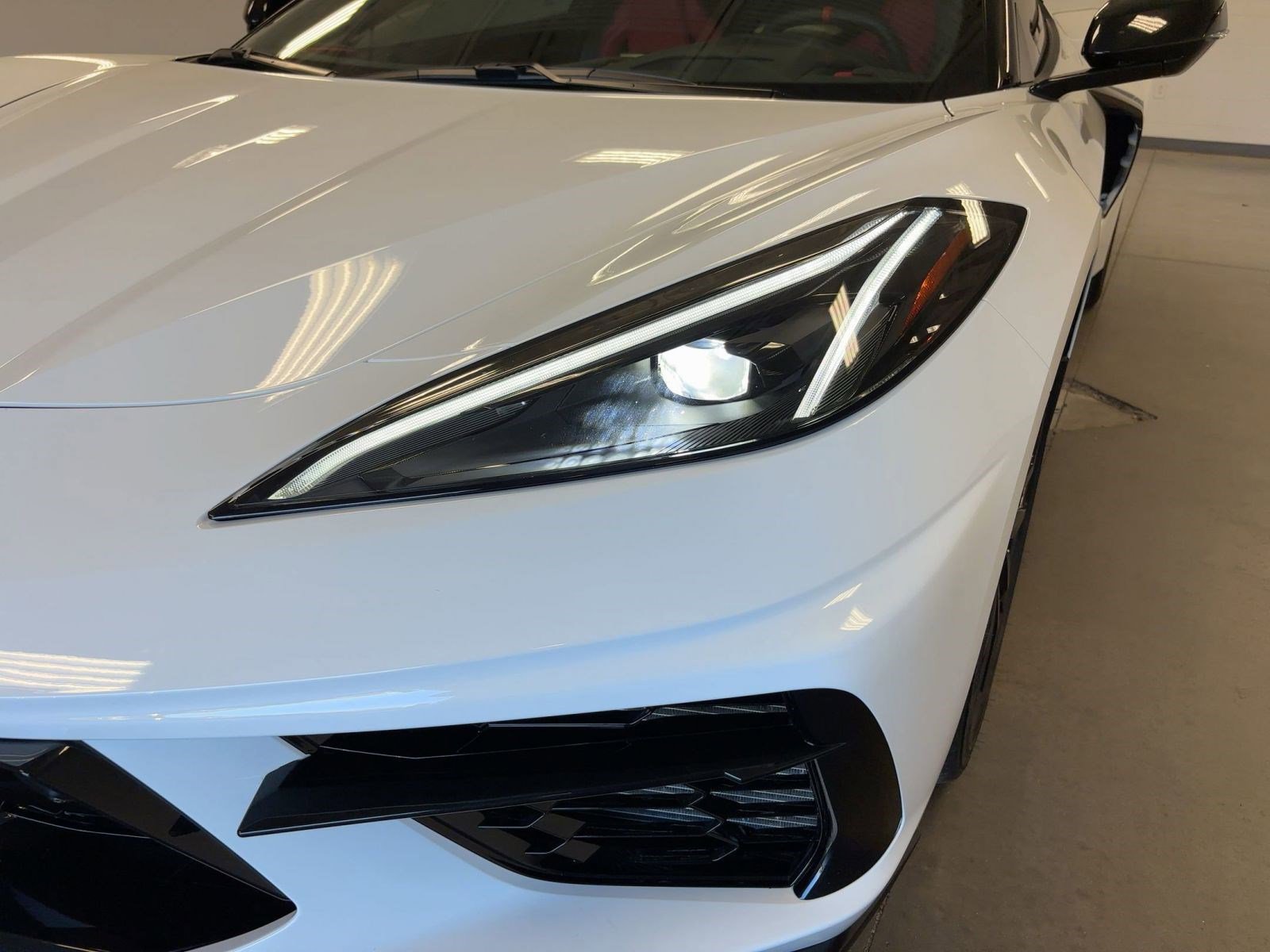 2025 Chevrolet Corvette Stingray 2LT Convertible photo 10