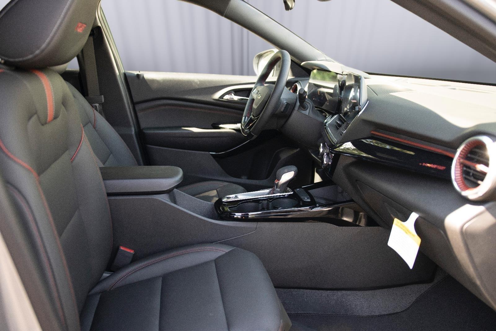 2025 Chevrolet Trax photo 23