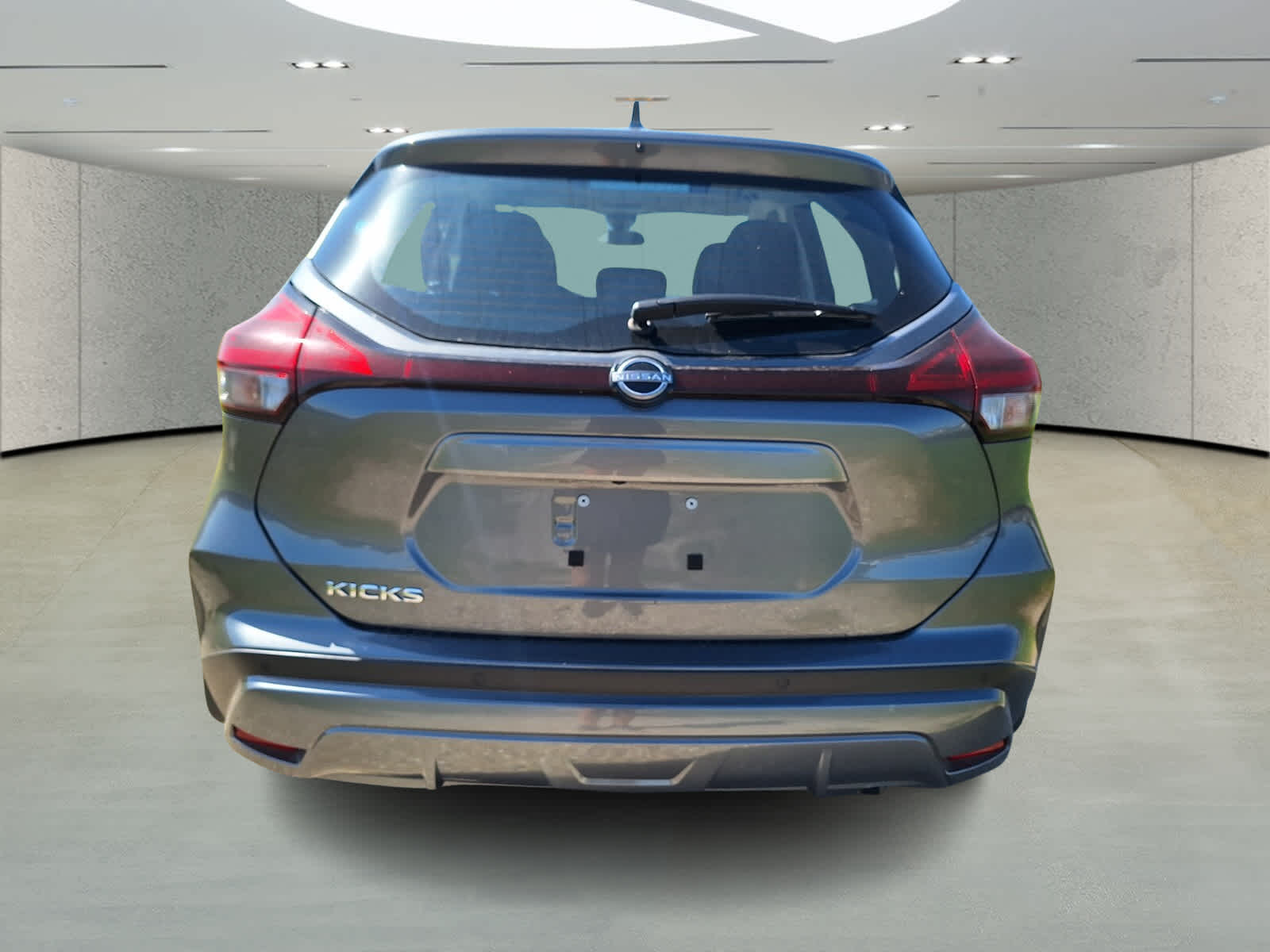 2025 Nissan Kicks Play S photo 4
