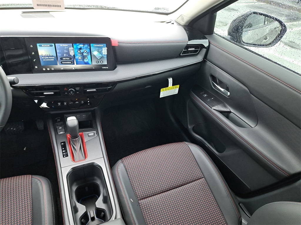 2026 Nissan Kicks SR photo 15