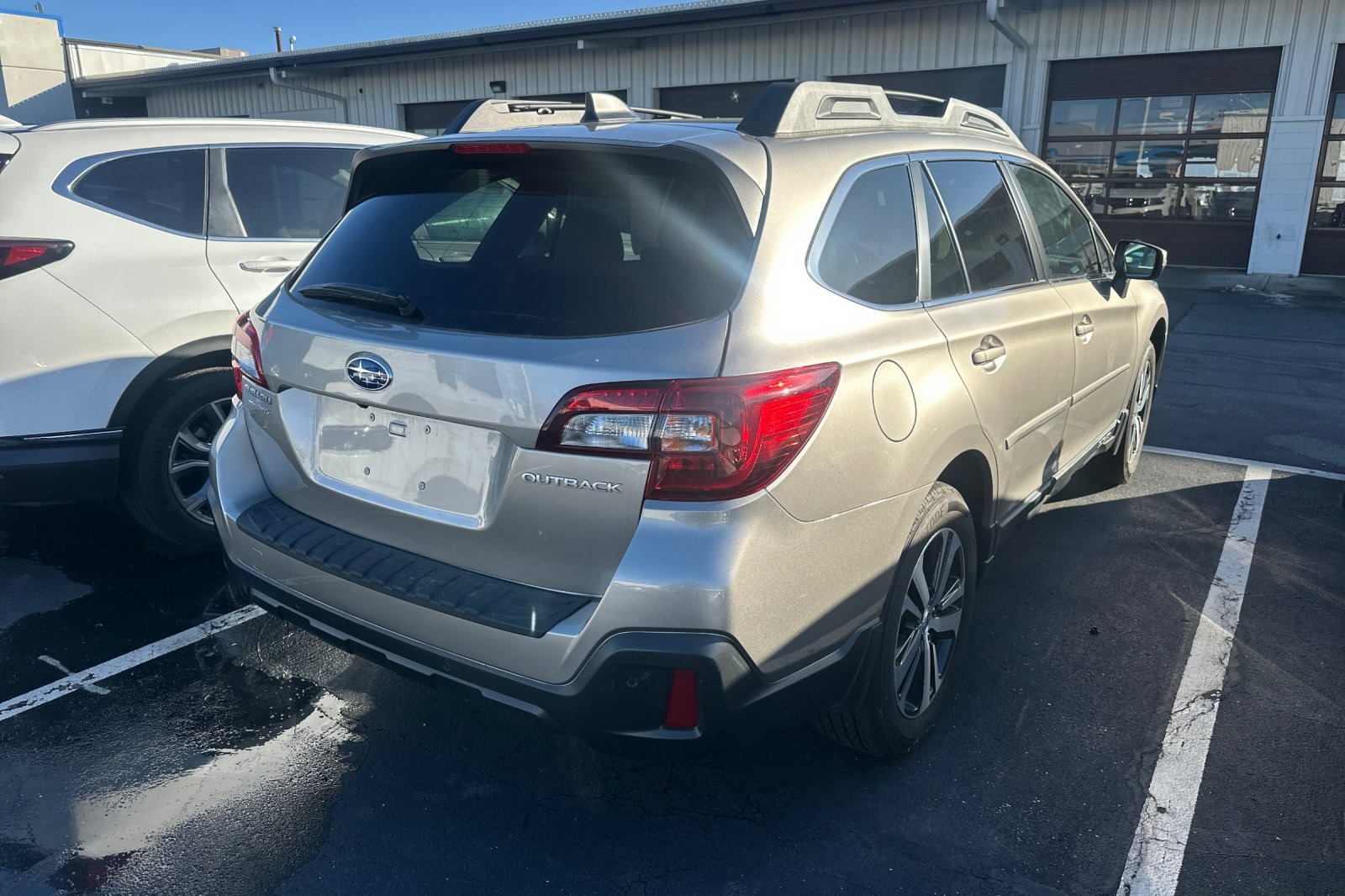2018 Subaru Outback 2.5i photo 3