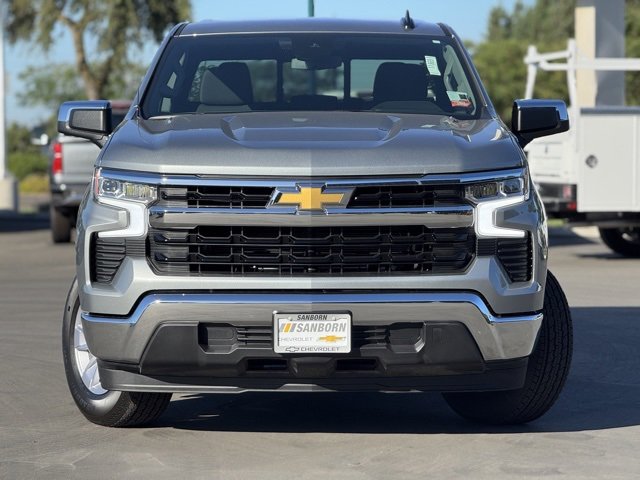 2026 Chevrolet Silverado LT photo 2