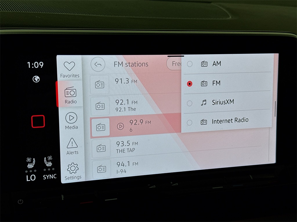 2025 Volkswagen Atlas Peak Edition SE photo 31