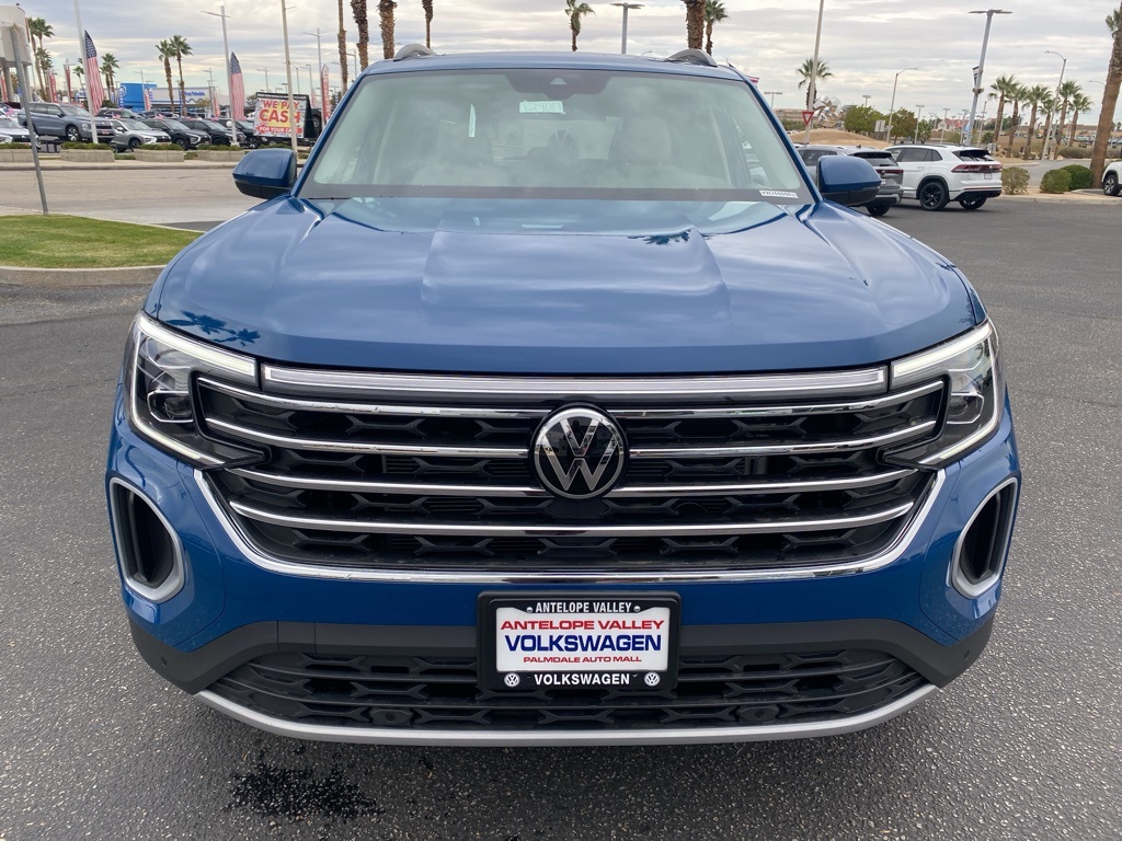 2026 Volkswagen Atlas SE Technology photo 2