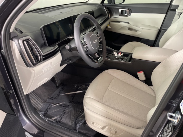 2025 Kia Sorento S photo 17