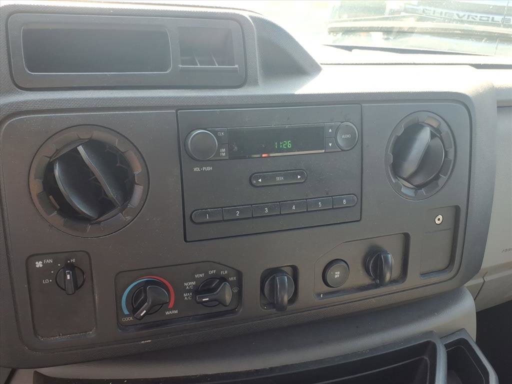 2013 Ford E-150 photo 7
