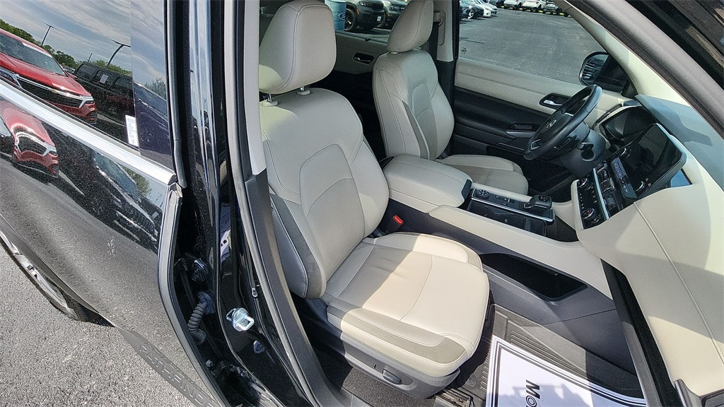2022 Nissan Pathfinder SL photo 21