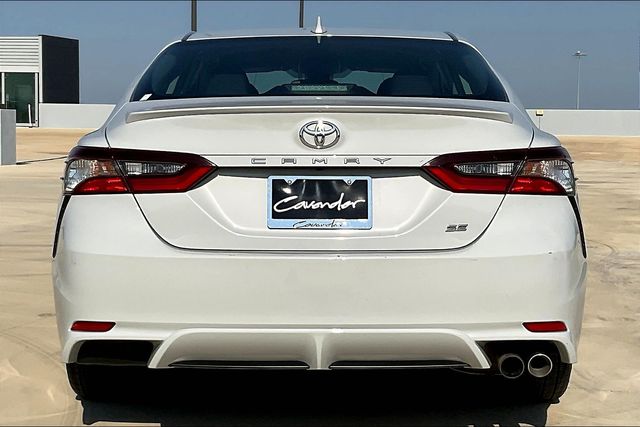 2023 Toyota Camry SE photo 4